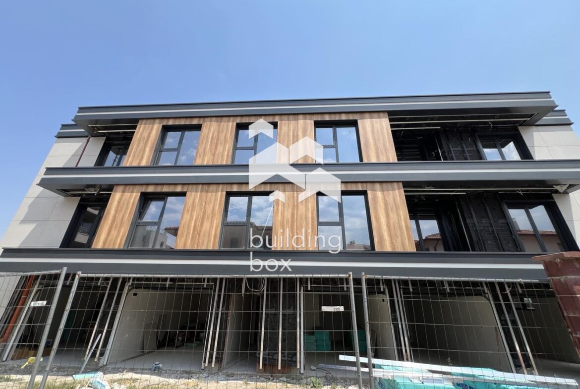 Тристаен апартамент - с. Белащица - 0