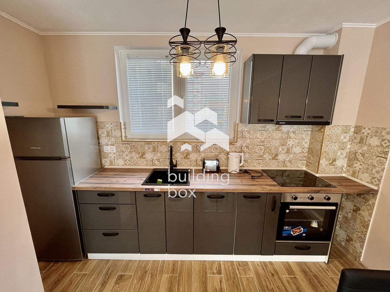 Тристаен апартамент в Център - 0