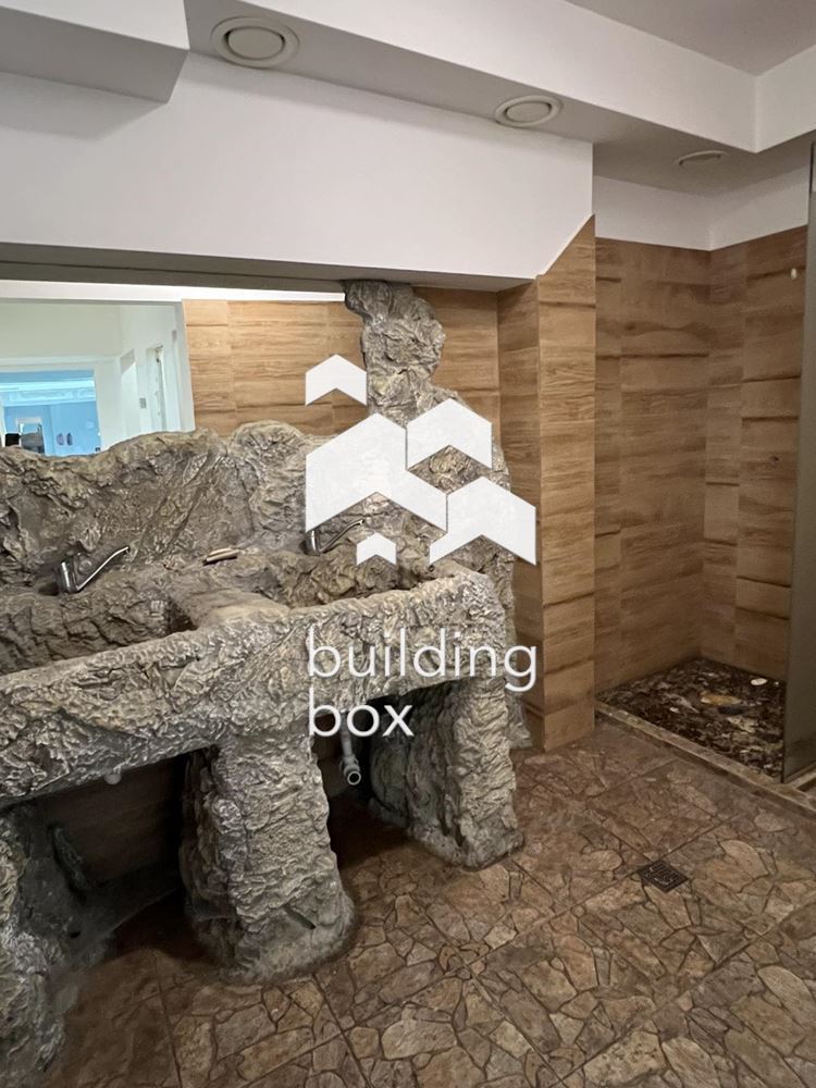 Търговска площ в ж.к. БОРОВО се отдава под наем! - 0