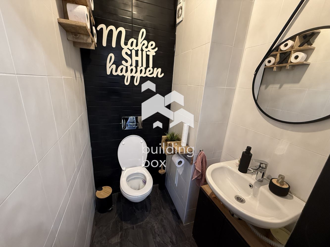 Търговско помещение, Младост 1А - 0