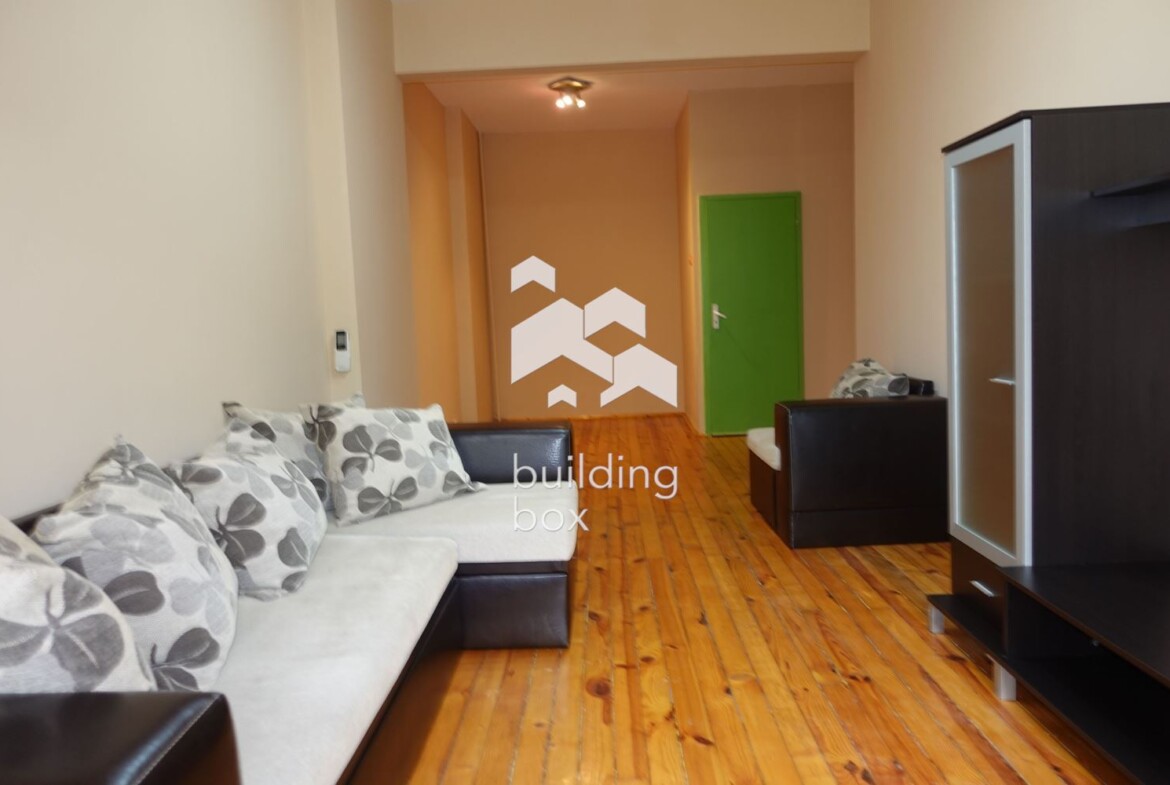 Продава се 2-стаен апартамент - Център - Обзаведен ! - 0