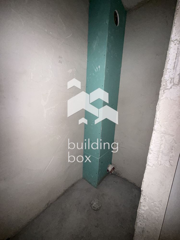 Тристаен апартамент - кв. Остромила - 0