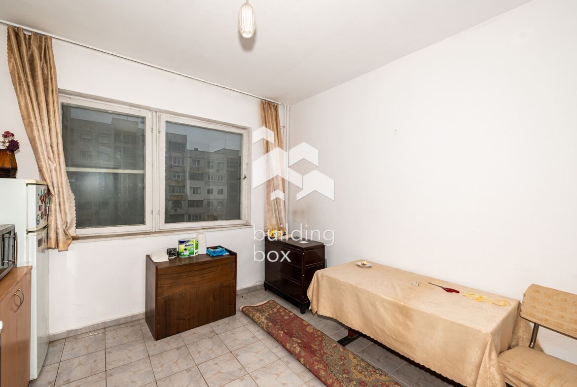 Тристаен апартамент в южната част на гр. Пловдив - 0