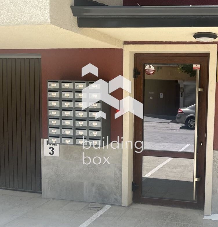 ТРИСТАЕН апартамент в новострояща се сграда - 0