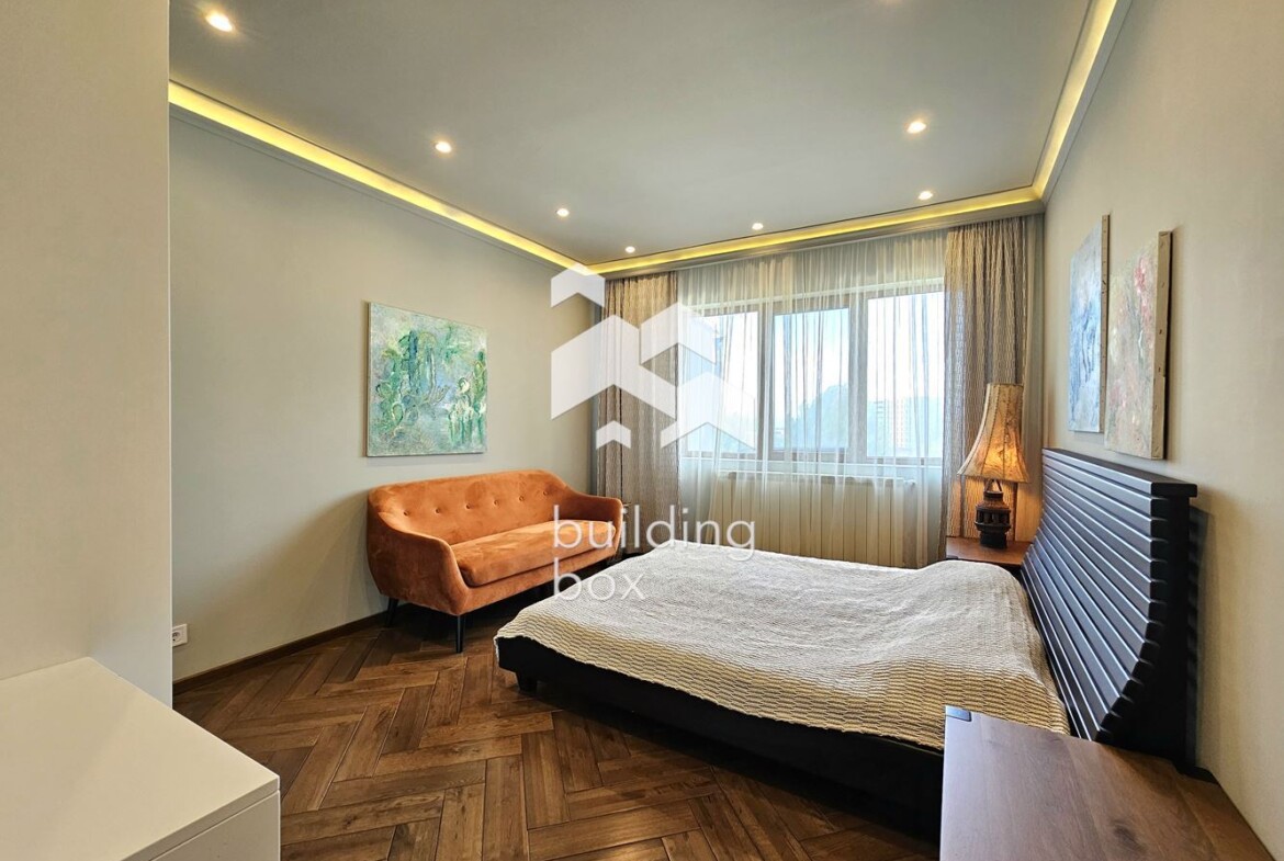 Четиристаен апартамент в престижния комплекс Maxi - 0