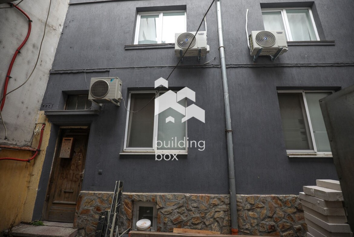 Двустаен апартамент - Център - 0