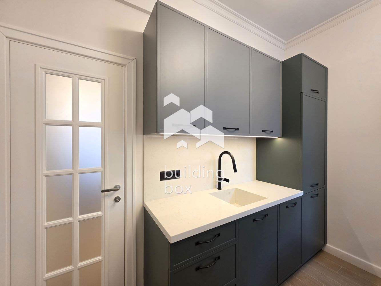 Тристаен апартамент в идеален Център - 0