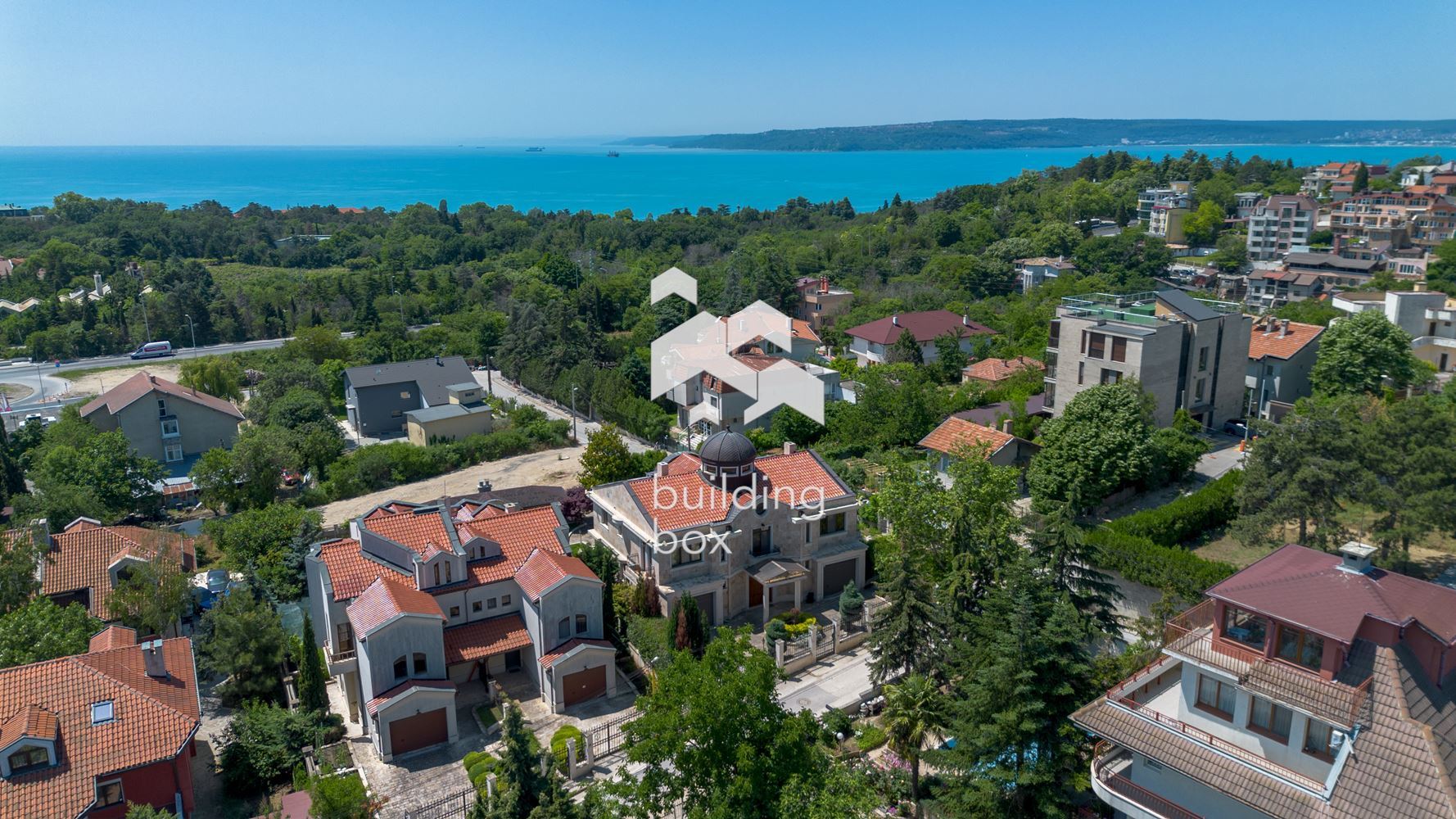 Къща на метри от Резиденция Евксиноград в гр.Варна