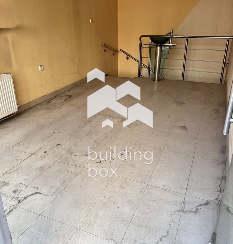 Търговско помещение на две нива - 0