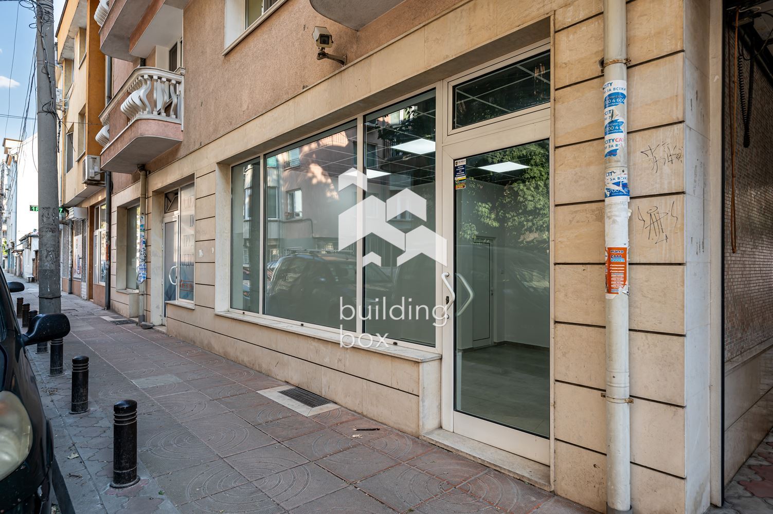 Търговско помещение на две нива - кв. Кършияка - 0