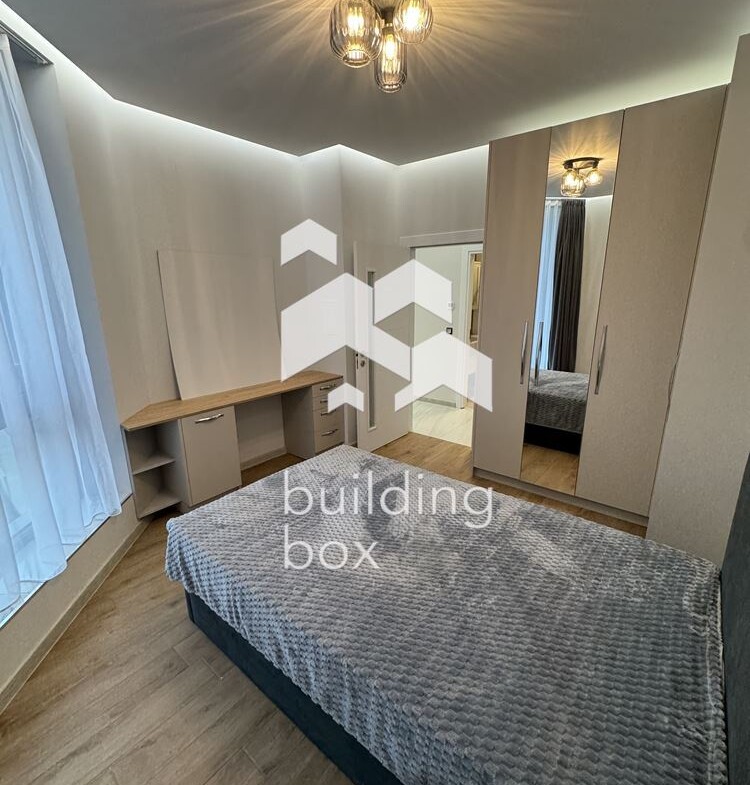 Продава тристаен в кв. Кръстова вада - 0