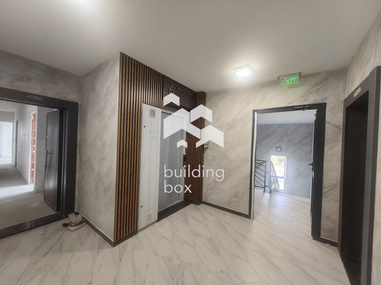 Тристаен апартамент пред АКТ16 - до "ПУ" нова сграда - 0