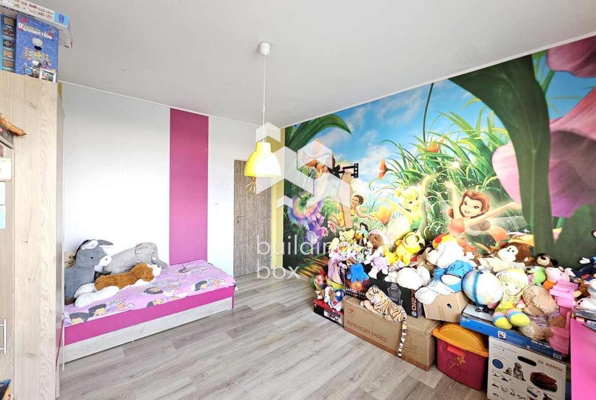 Обзаведен тристаен апартамент - кв. Люлин 3 - 0