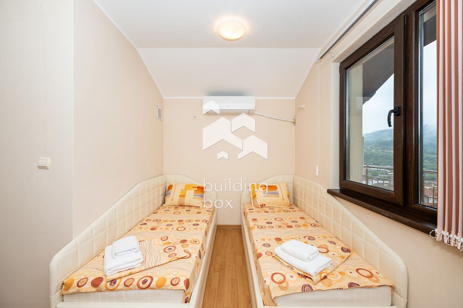 Хотел с 10 помещения за нощувки - гр. Батак - 0