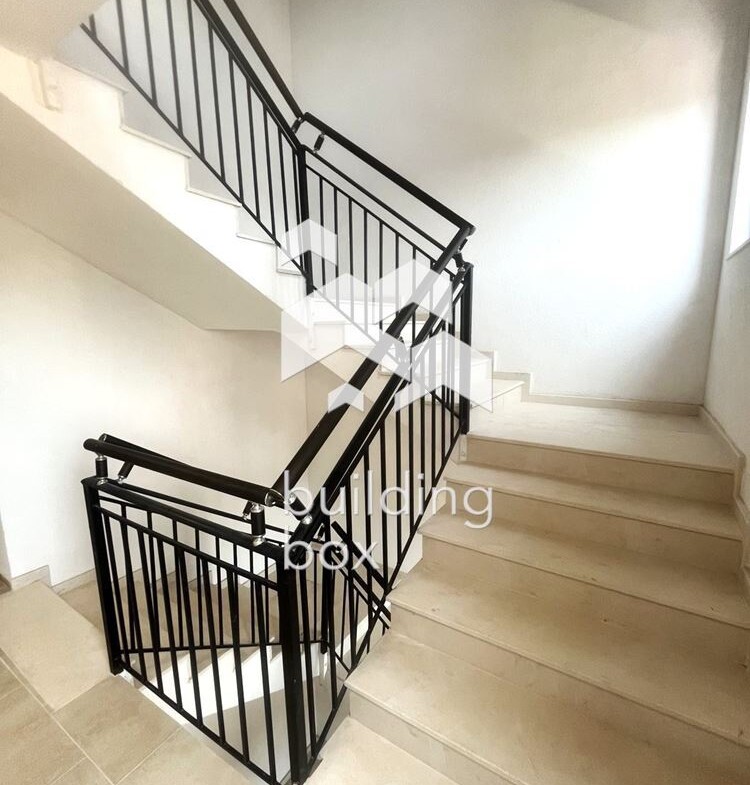 ТРИСТАЕН апартамент в новострояща се сграда - 0