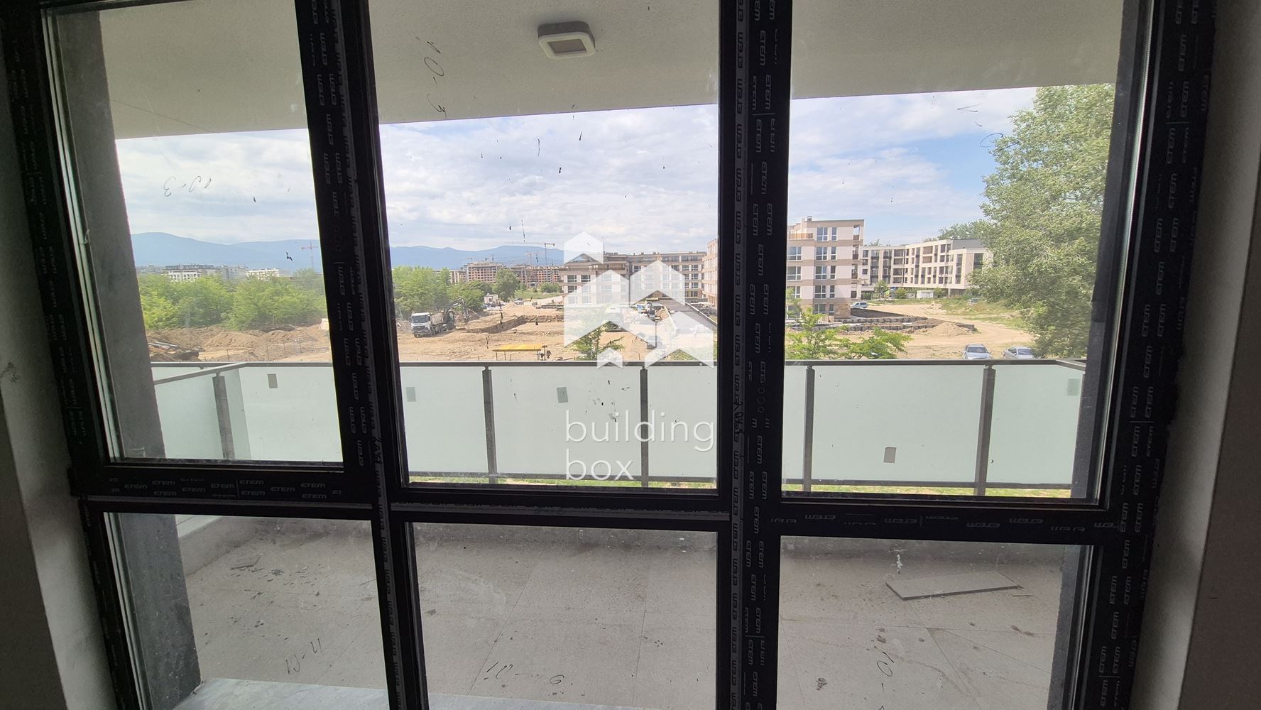 Четиристаен апартамент - кв. Христо Смирненски - 0