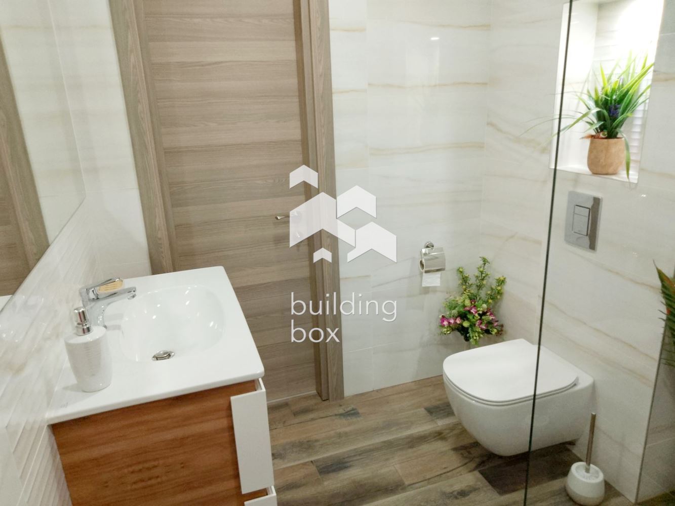 Модерен тристаен апартамент в Манастирски Ливади - 0