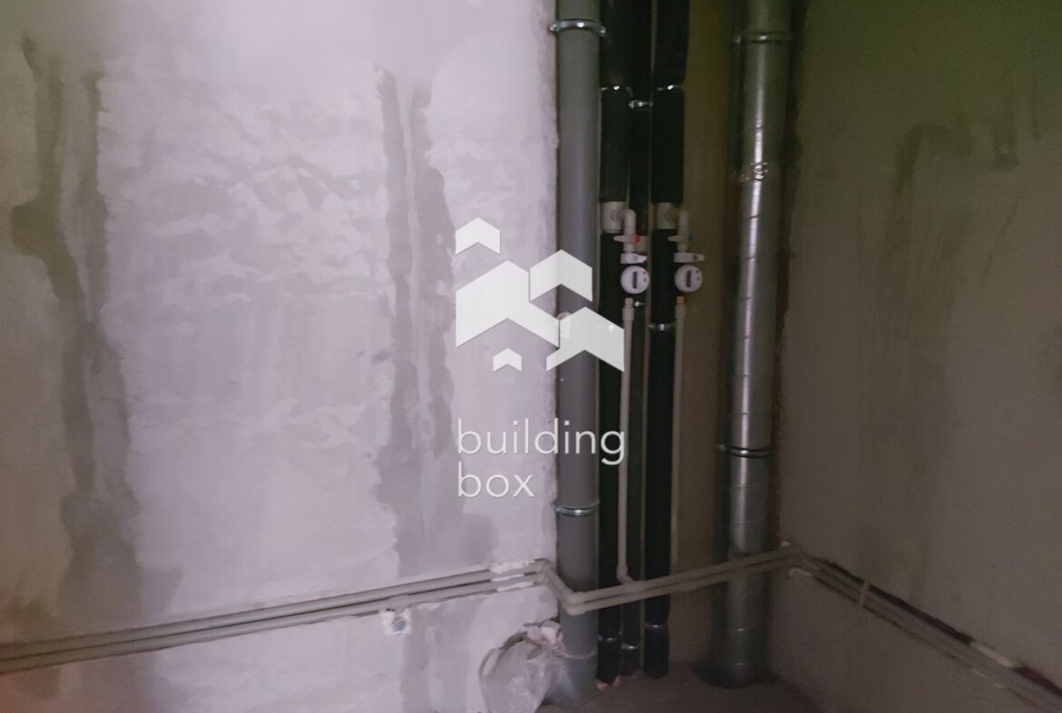 Продава тристаен апартамент - 0