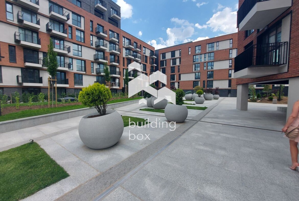 Продава тристаен апартамент - 0