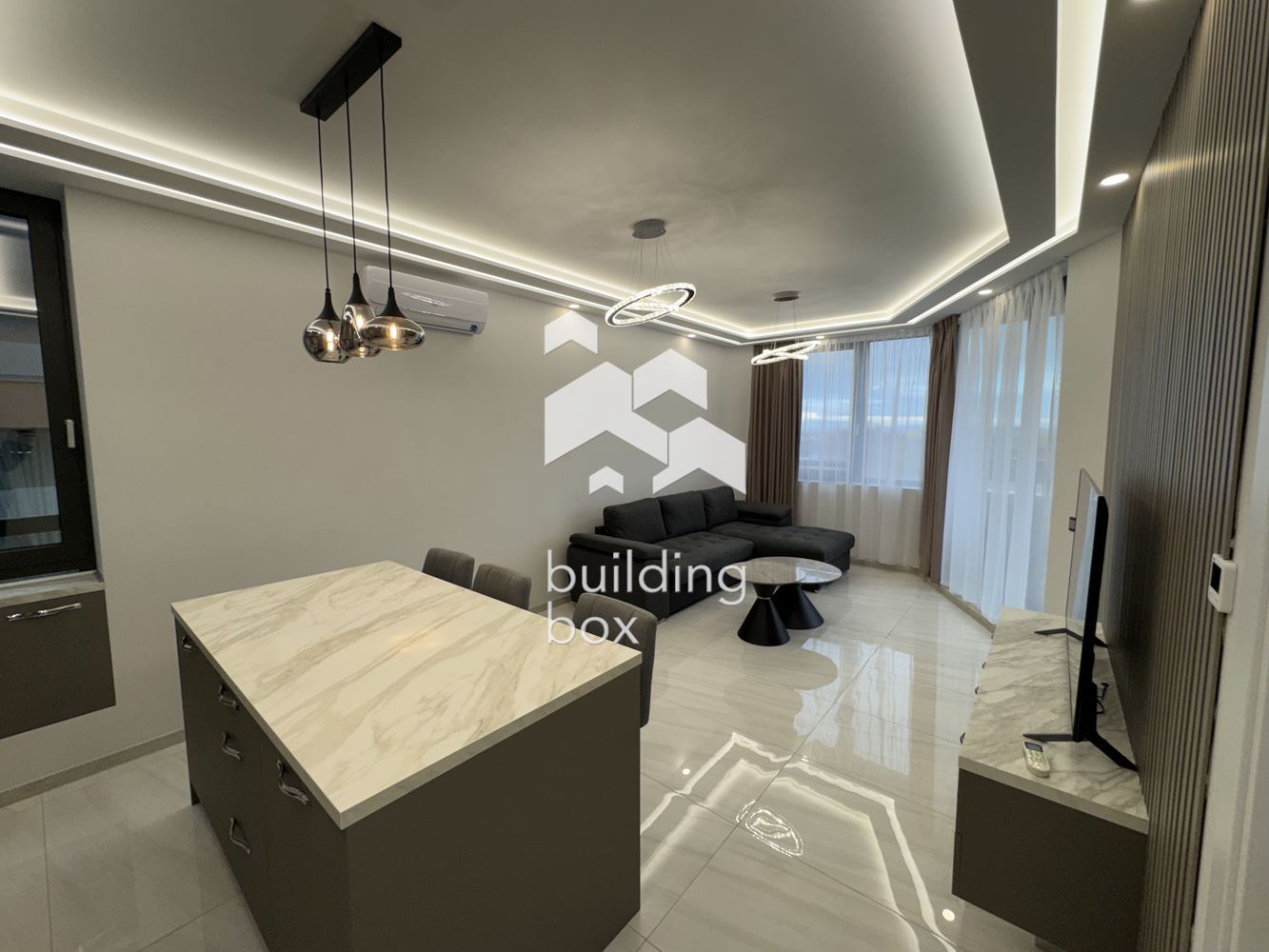 Продава тристаен в кв. Кръстова вада - 0