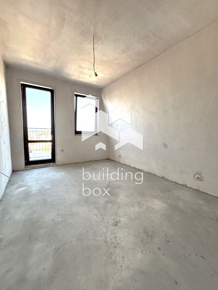 ТРИСТАЕН апартамент в новострояща се сграда - 0