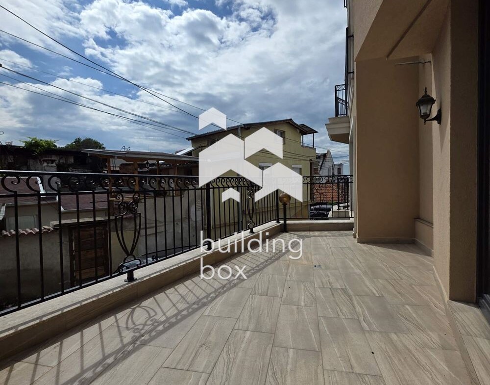 Двустаен апартамент - Център - 0