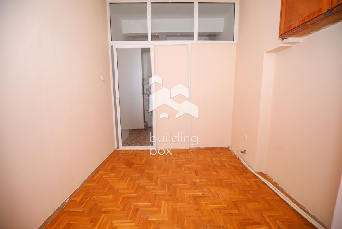 Тристаен апартамент в Център - 0