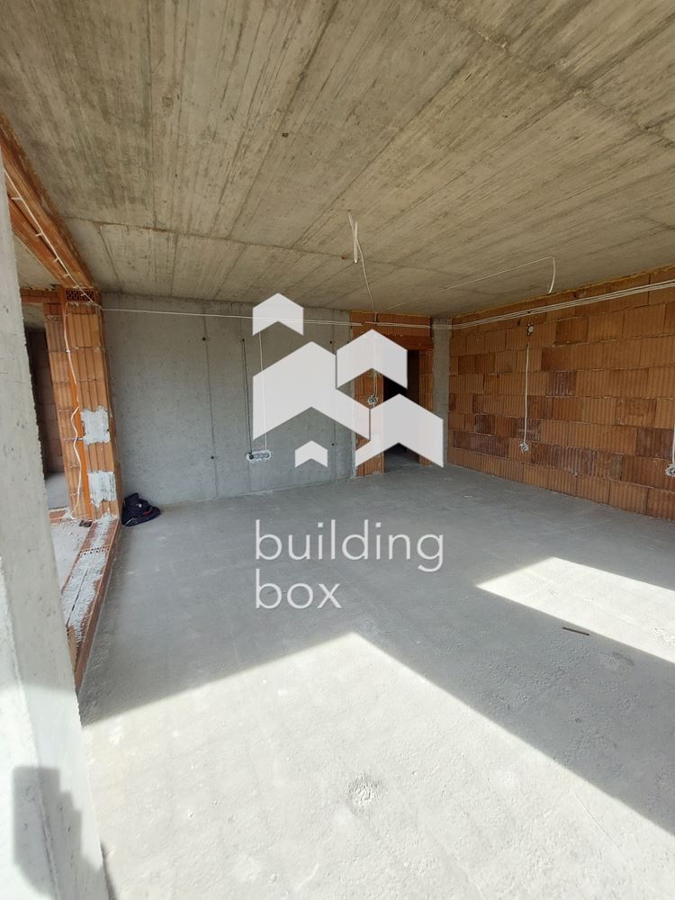 Тристаен апартаментдо "Дентален университет" - 0