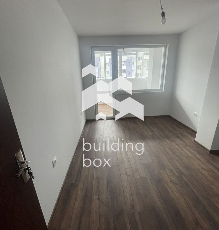 Прекрасен Тухлен Апарамент на Отлична Локация - 0