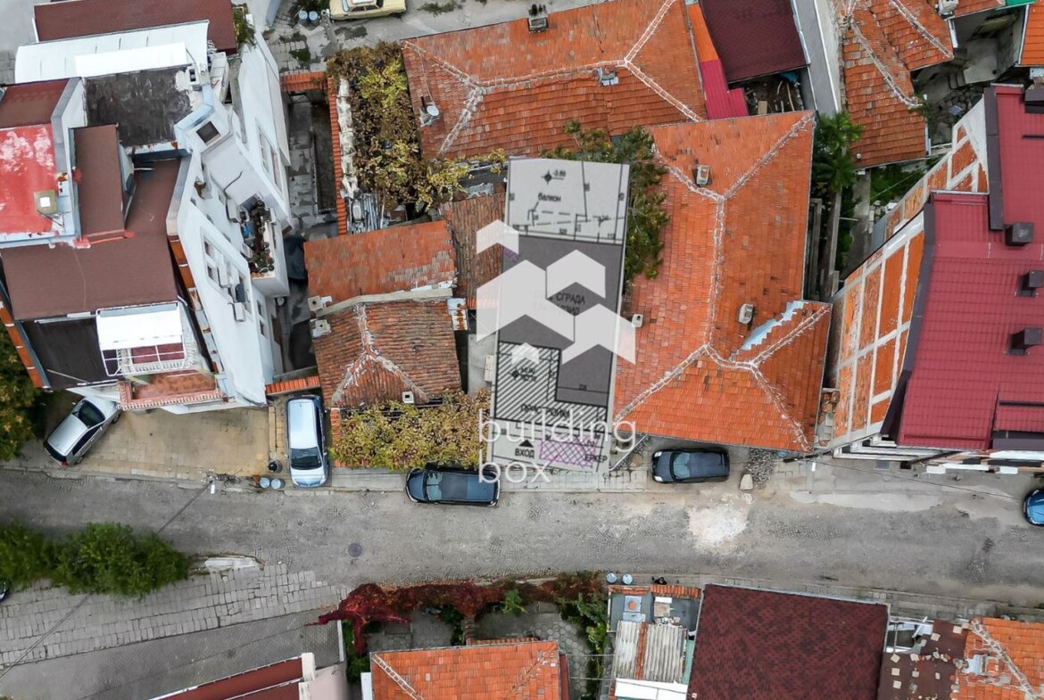 Самостоятелна къща в сърцето на гр. Пловдив - 0