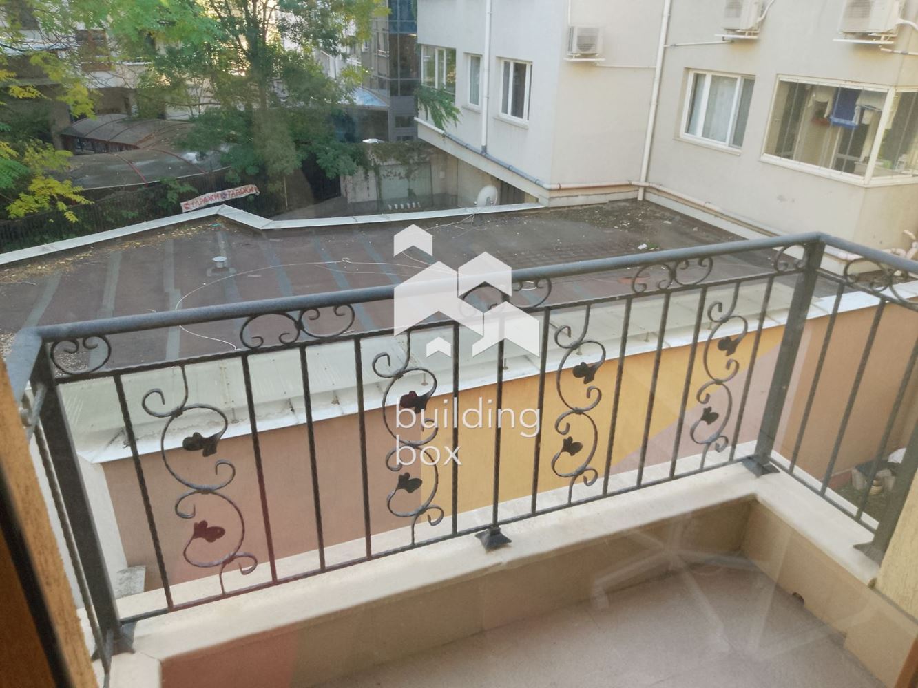 Уютен тристаен апартамент в кв. Оборище - 0