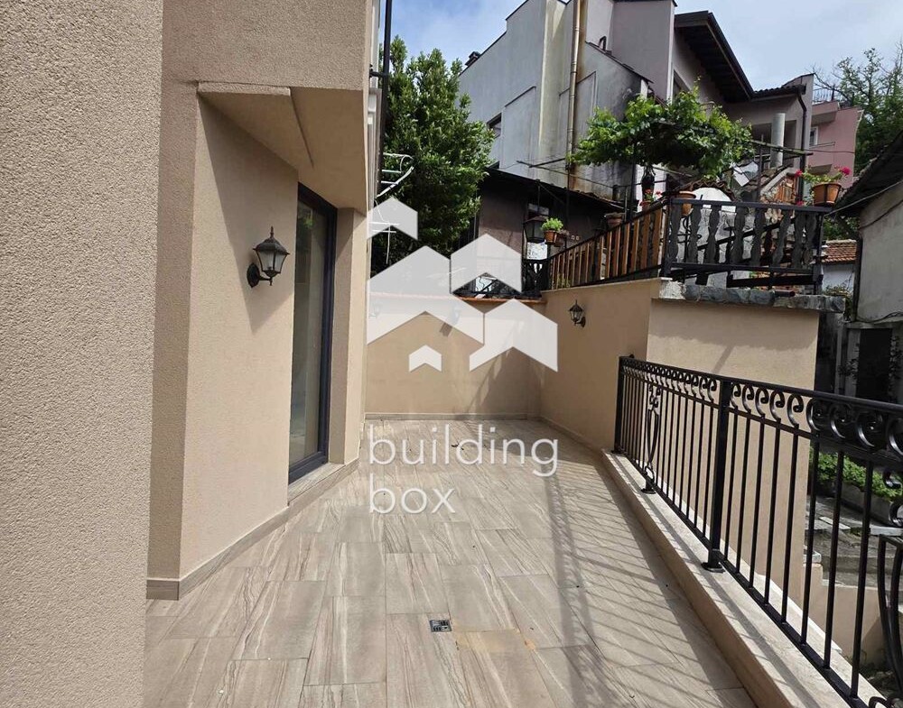 Двустаен апартамент - Център - 0