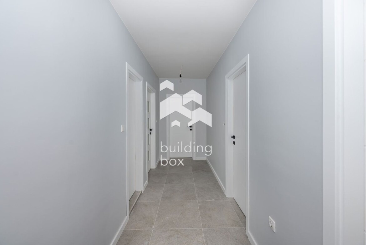 Тристаен апартамент до ключ - кв. "Каменица 2" - 0