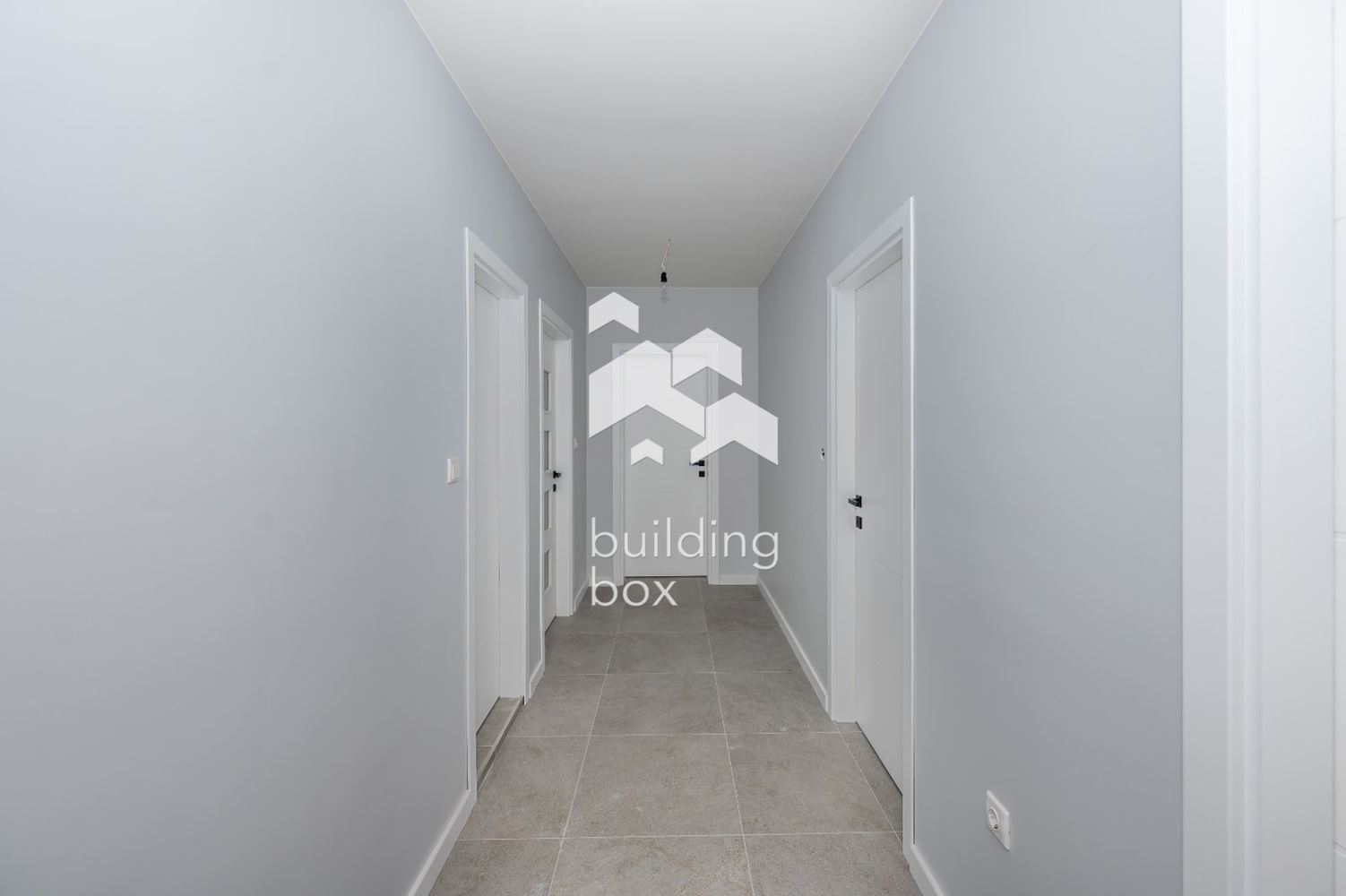 Тристаен апартамент до ключ - кв. "Каменица 2" - 0