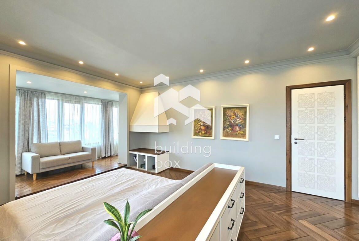 Четиристаен апартамент в престижния комплекс Maxi - 0