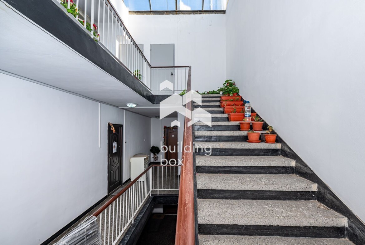 Многостаен апартамент в центъра на гр. Пловдив - 0