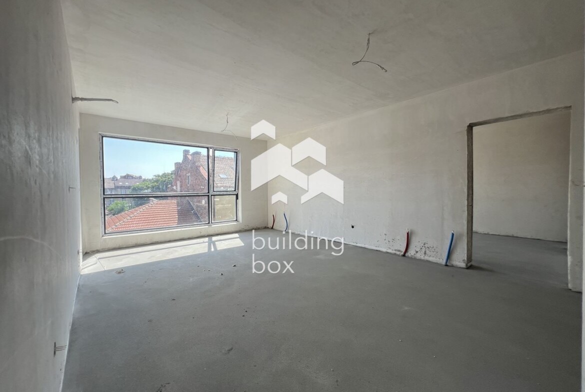 Тристаен апартамент в нова модерна сграда – Централна София - 0