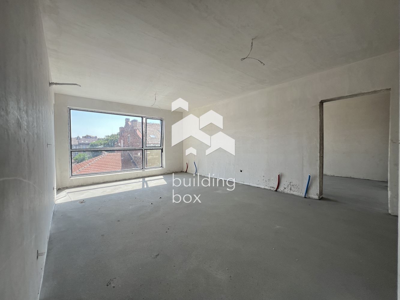 Тристаен апартамент в нова модерна сграда – Централна София - 0