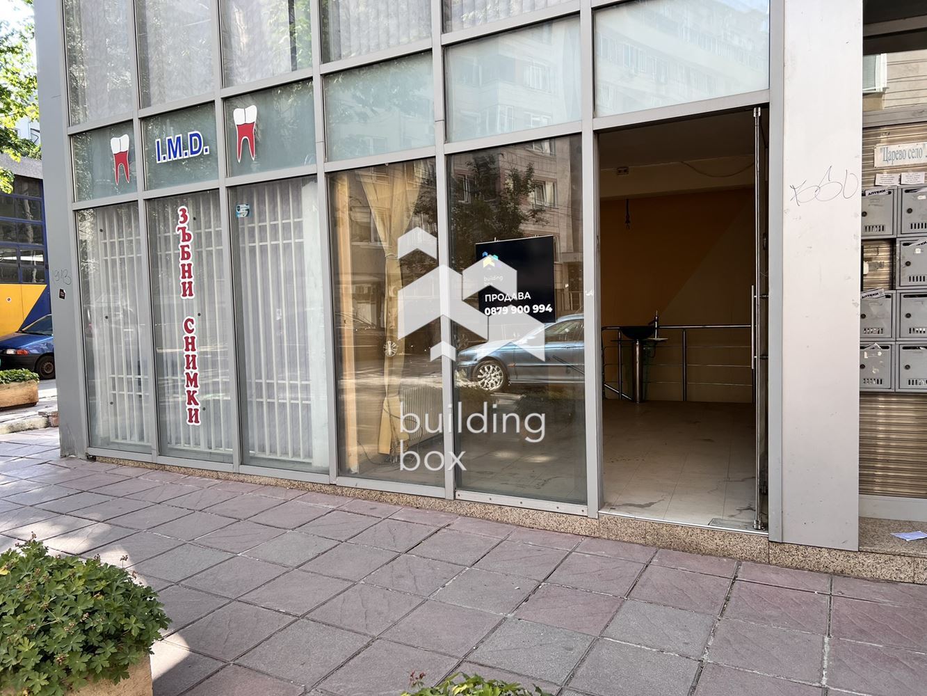 Търговско помещение на две нива