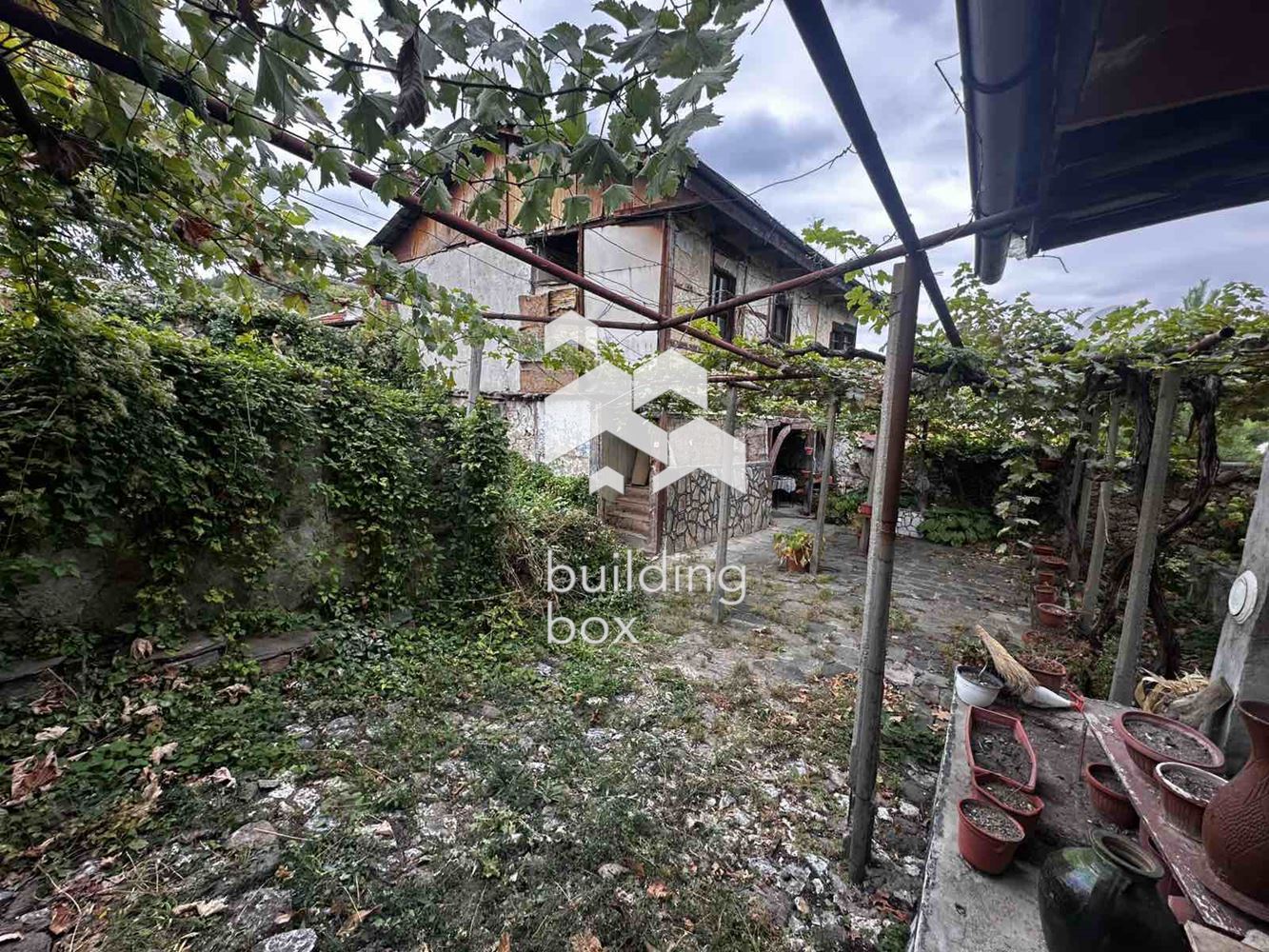 Къща – гр. Перущица