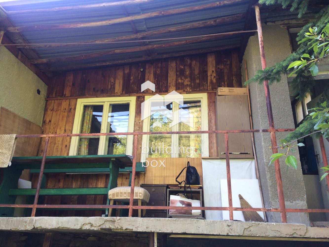 Къща във вилната зона на с. Макоцево - 0