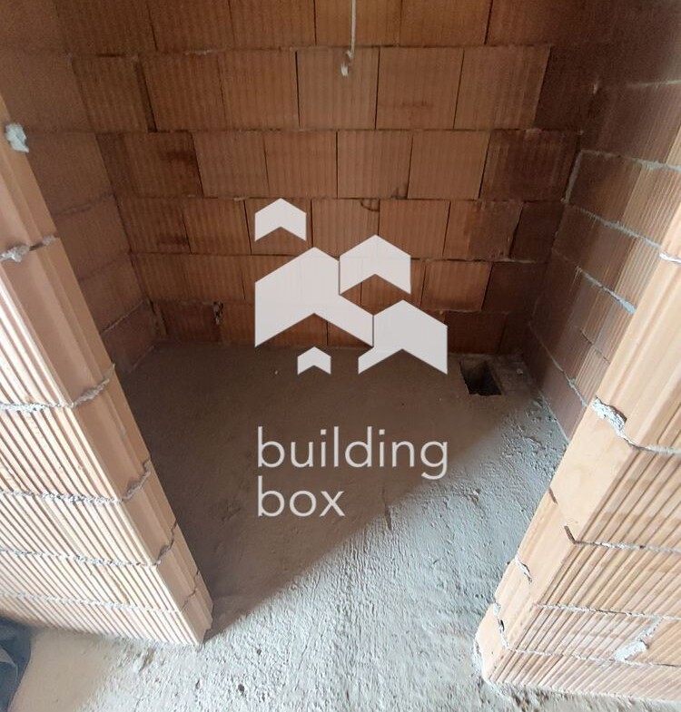 Тристаен апартамент до "Дентален университет" - гр. Пловдив - 0