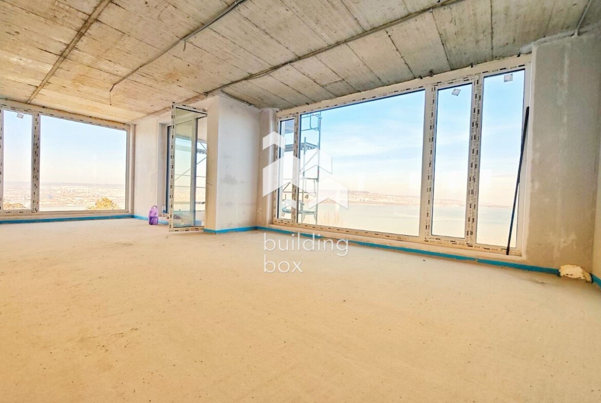 Тристаен апартамент с безкомпромисно качество - 0