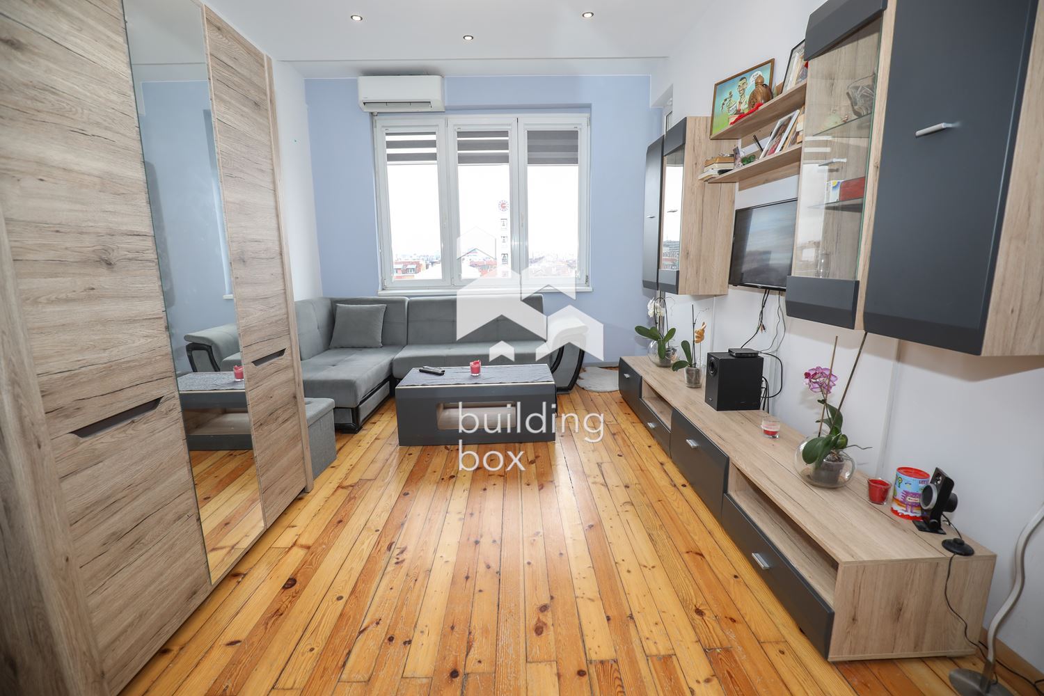 Тристаен апартамент в Център - 0