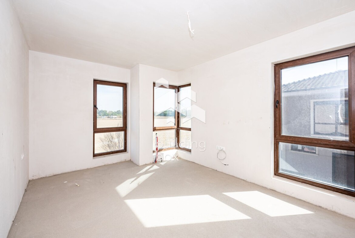 Двуетажна къща с АКТ 16 - кв. Западен - 0