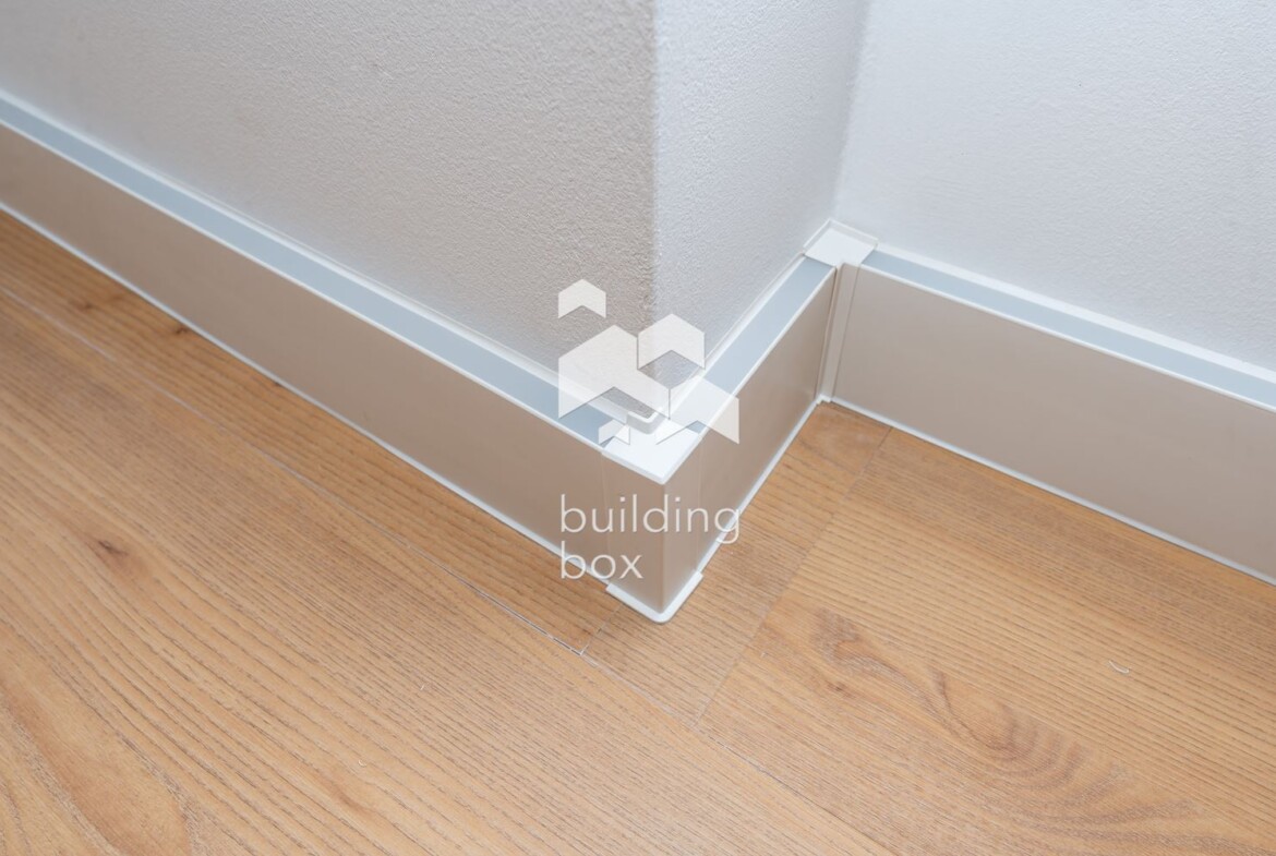 Тристаен апартамент пред АКТ16 - кв. Остромила - 0