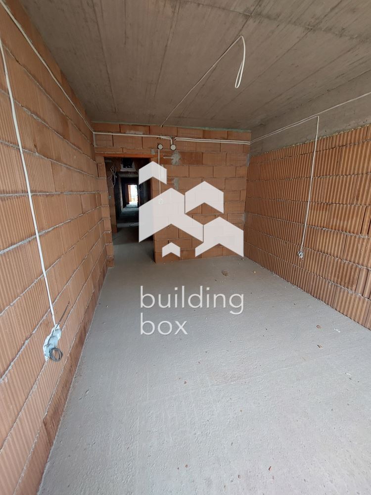 Тристаен апартамент до "Дентален университет" - гр. Пловдив - 0