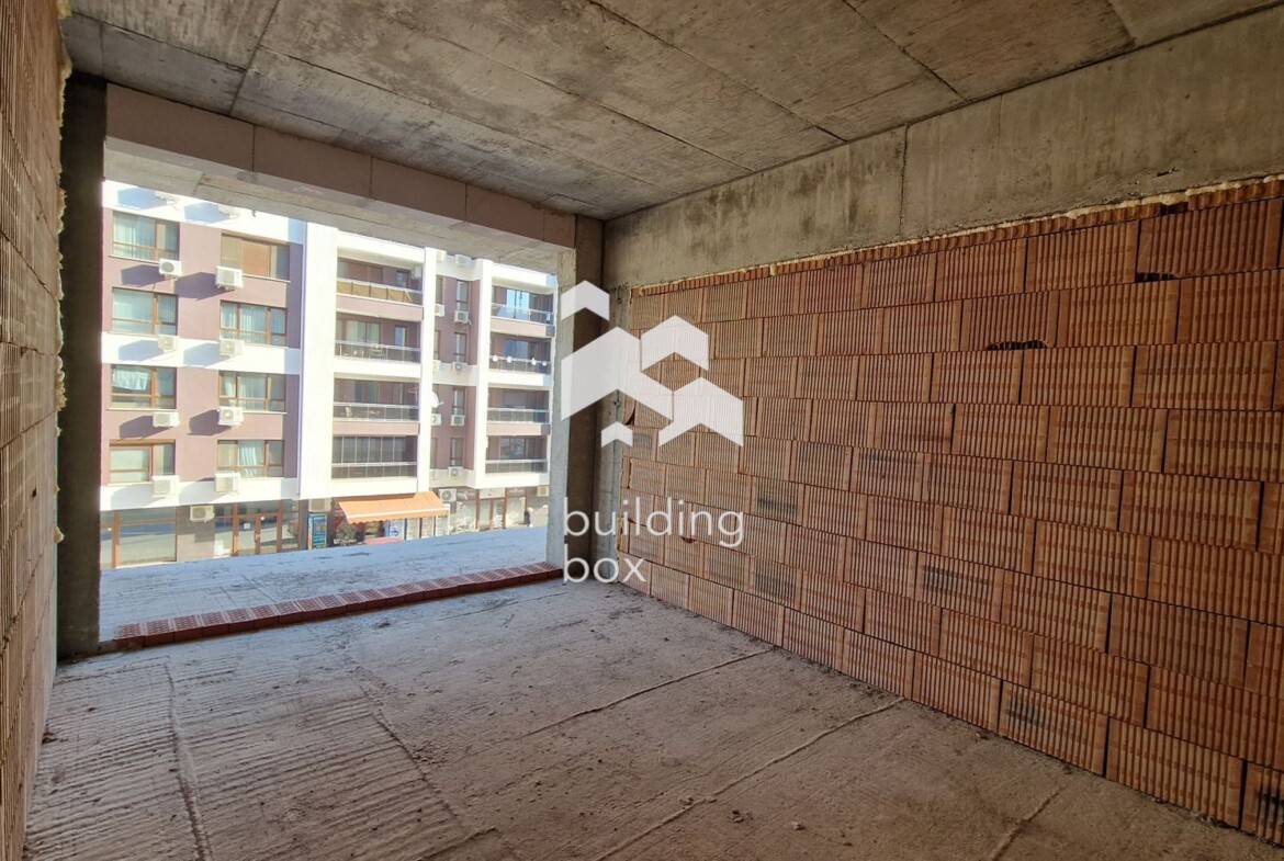 Двустаен апартамент на метри от парк "Лаута" - 0