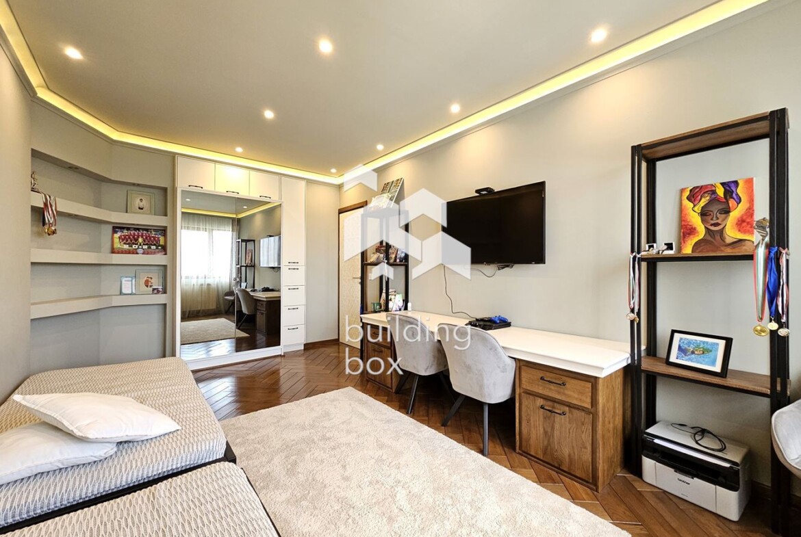 Четиристаен апартамент в престижния комплекс Maxi - 0