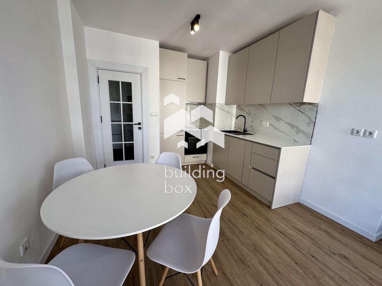 Чисто нов, уютен двустаен апартамент на ул. Зайчар - 0